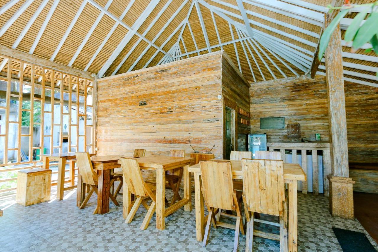 Gili Kulemba Bungalow กีลีตราวางัน ภายนอก รูปภาพ