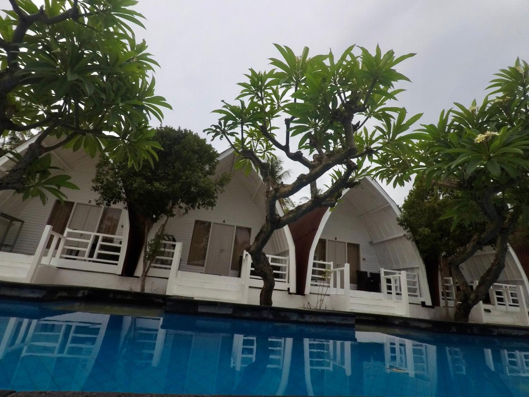 Gili Kulemba Bungalow กีลีตราวางัน ภายนอก รูปภาพ