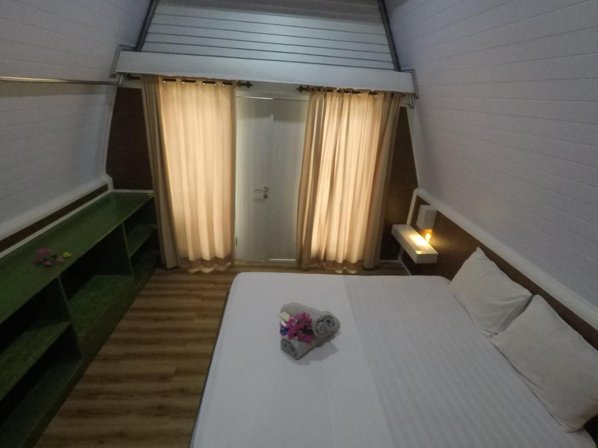 Gili Kulemba Bungalow กีลีตราวางัน ภายนอก รูปภาพ