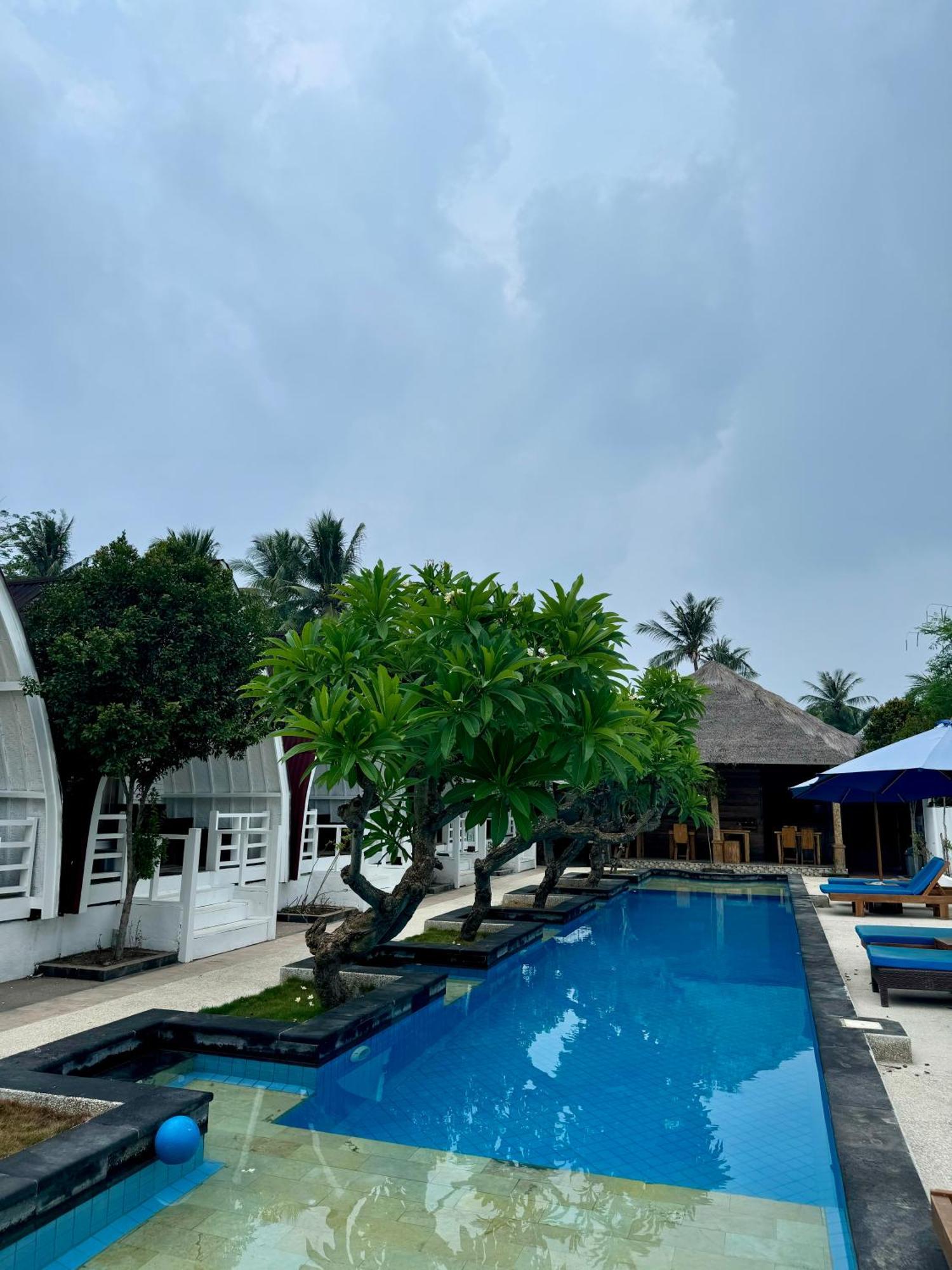 Gili Kulemba Bungalow กีลีตราวางัน ภายนอก รูปภาพ